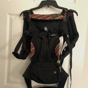 Ergobaby Omni 360 Carrier - Classic Hogwarts (Harry Potter)